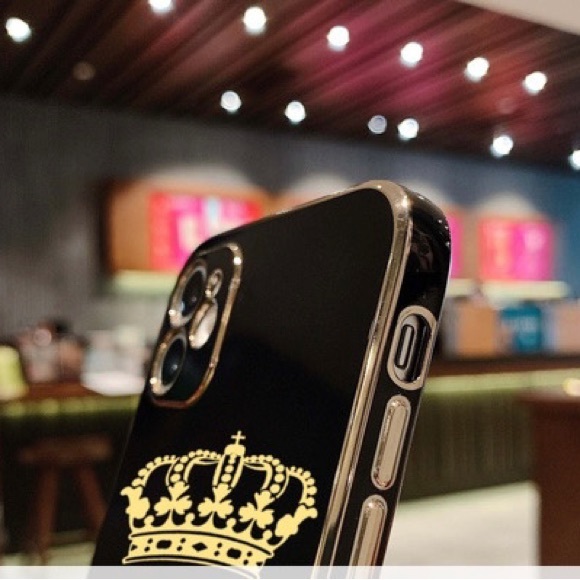 NIB Black and Gold Queen IPhone 13 Crown Pattern Electroplated Phone Case - Picture 5 of 8